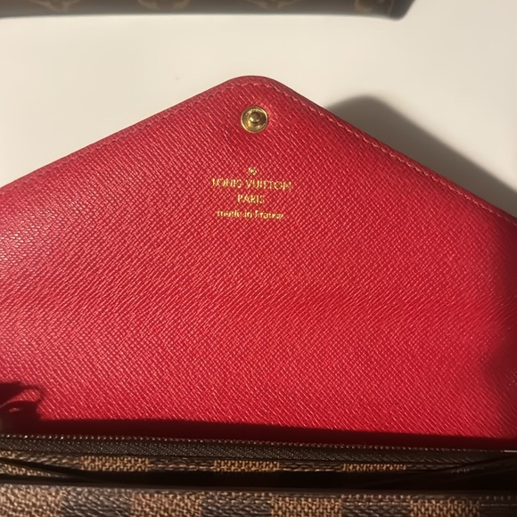 Authentic LV Damier Ebene Josephine Wallet - Picture 5 of 9